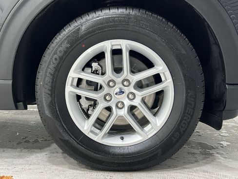 Used 2025 Ford Explorer Active image 10