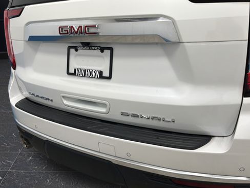 Used 2024 GMC Yukon XL Denali AWD/4WD image 41