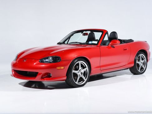 Used 2004 MAZDA MX-5 Miata MAZDASPEED w/ Grand Touring Pkg image 4