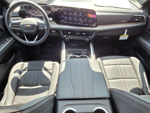 New 2026 Chevrolet Suburban High Country w/ Sun And Tow Package AWD/4WD image 8