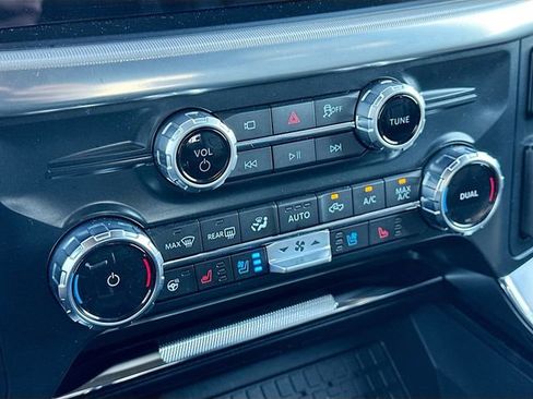 Used 2025 Ford F150 Lariat w/ Equipment Group 502A High image 16