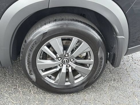 Used 2025 Nissan Pathfinder S FWD image 29