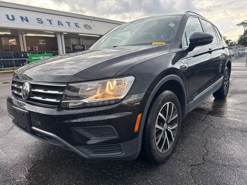 Used 2021 Volkswagen Tiguan SE FWD image 4