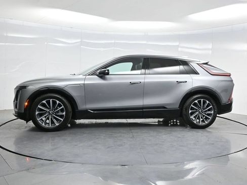 Used 2024 Cadillac Lyriq Sport RWD image 40