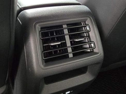 Used 2025 Volkswagen Tiguan SE R-Line AWD/4WD image 18