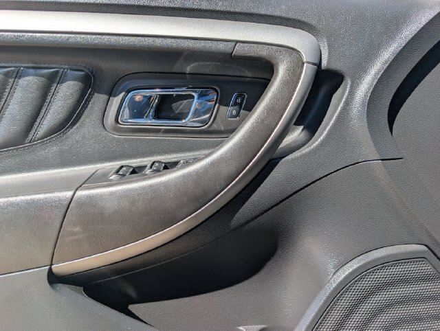 Used 2016 Ford Taurus SEL w/ Equipment Group 201A FWD image 16