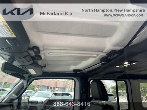 Used 2022 Jeep Wrangler Unlimited Rubicon 4xe w/ Cold Weather Group image 39