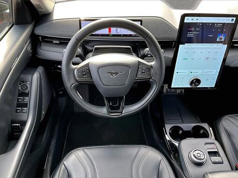 Used 2022 Ford Mustang Mach-E Premium image 4