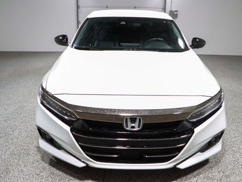 Used 2021 Honda Accord Sport image 4