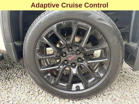 Used 2023 GMC Sierra 1500 Denali w/ Technology Package AWD/4WD image 9
