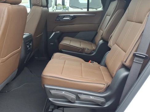 New 2026 Chevrolet Tahoe High Country AWD/4WD image 18