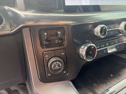Used 2022 Ford F150 Lariat AWD/4WD image 17
