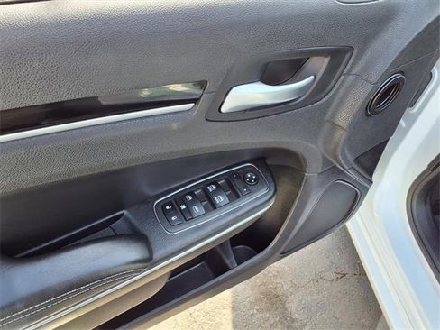 Used 2022 Chrysler 300 S image 11