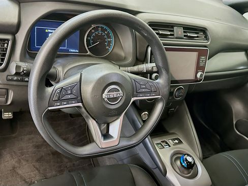 Used 2024 Nissan Leaf S FWD image 18
