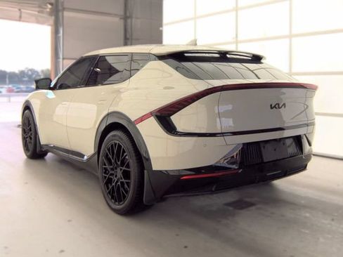 Used 2022 Kia EV6 Wind w/ Wind Technology Package AWD/4WD image 3