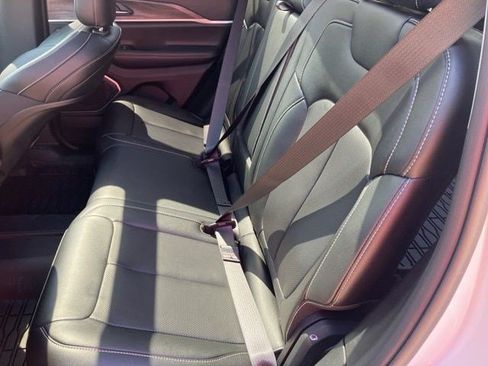 Used 2023 Jeep Grand Cherokee Limited w/ Luxury Tech Group II AWD/4WD image 25