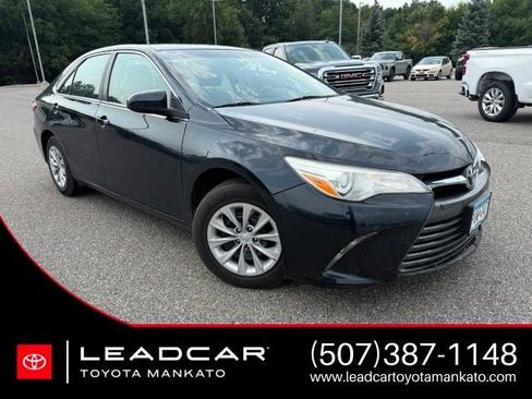 Used 2015 Toyota Camry LE FWD image 1