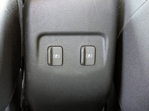 Certified 2021 Nissan Kicks SR FWD image 15
