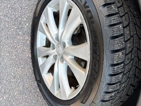 Used 2014 Toyota RAV4 Limited image 8