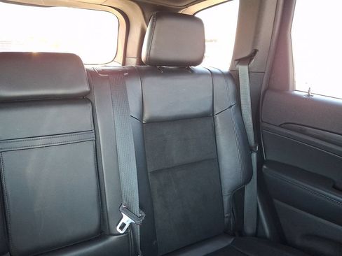 Used 2019 Jeep Grand Cherokee Altitude AWD/4WD image 21