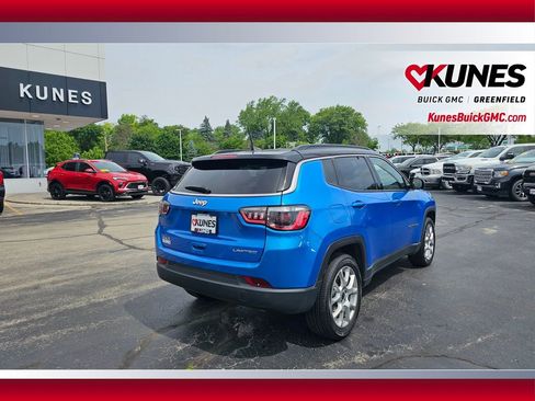 Used 2025 Jeep Compass Limited AWD/4WD image 5