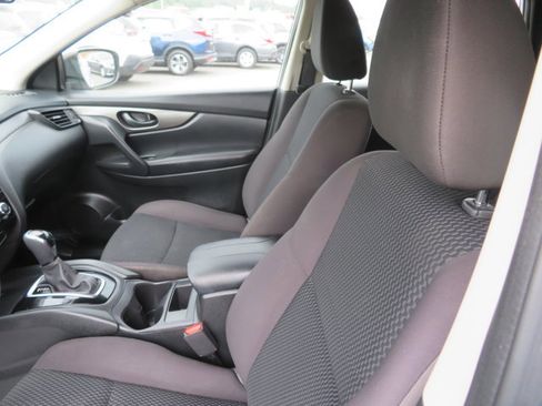 Used 2018 Nissan Rogue Sport S w/ S Appearance Package image 12
