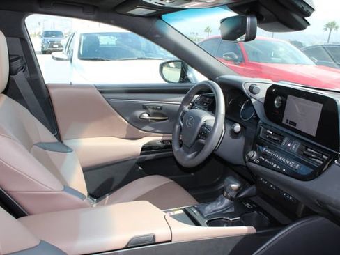 Certified 2023 Lexus ES 350 w/ Premium Package FWD image 5