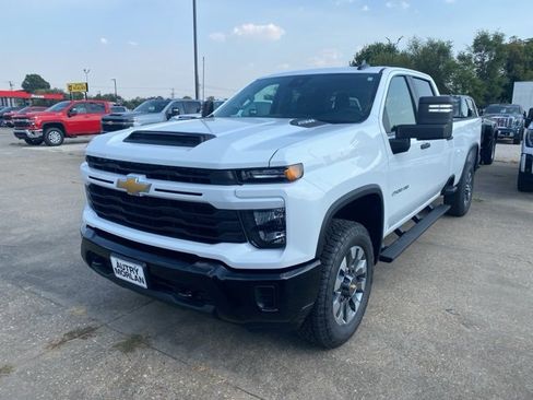 New 2026 Chevrolet Silverado 2500 Custom image 2