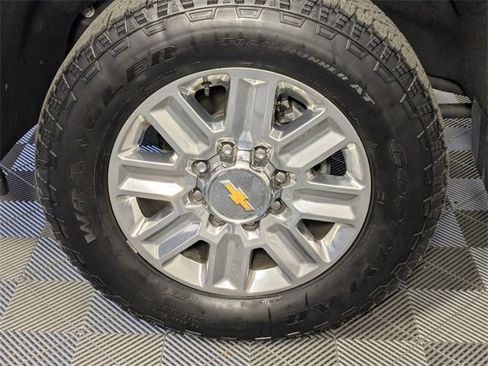 Certified 2024 Chevrolet Silverado 2500 High Country w/ Technology Package image 8