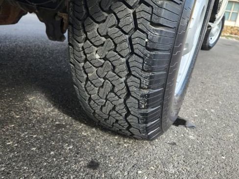 Used 2011 Ford F250 XL w/ XL Value Pkg image 26