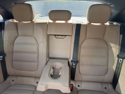 New 2026 Porsche Macan image 24