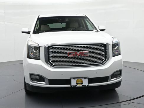 Used 2016 GMC Yukon Denali w/ Open Road Package AWD/4WD image 3