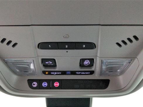 Used 2023 GMC Terrain AT4 image 17