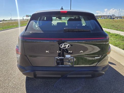 New 2026 Hyundai Kona SE image 4