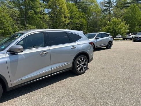 Used 2023 Acura MDX SH-AWD w/ Technology Package image 4