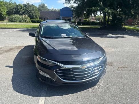 Used 2023 Chevrolet Malibu LT w/ Driver Confidence Package FWD image 4