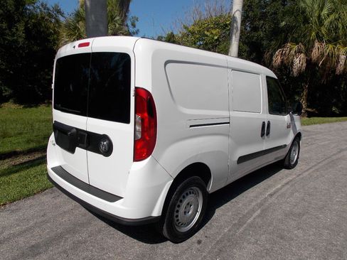Used 2022 RAM ProMaster City Tradesman FWD image 7