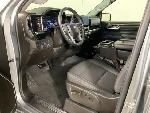 Used 2025 Chevrolet Silverado 1500 LT image 29