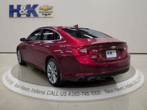 Used 2018 Chevrolet Malibu Premier w/ Premier Sun and Wheel Package FWD image 4