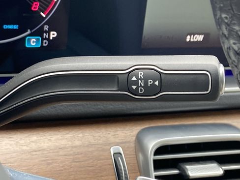 Certified 2025 Mercedes-Benz GLS 450 4MATIC image 32