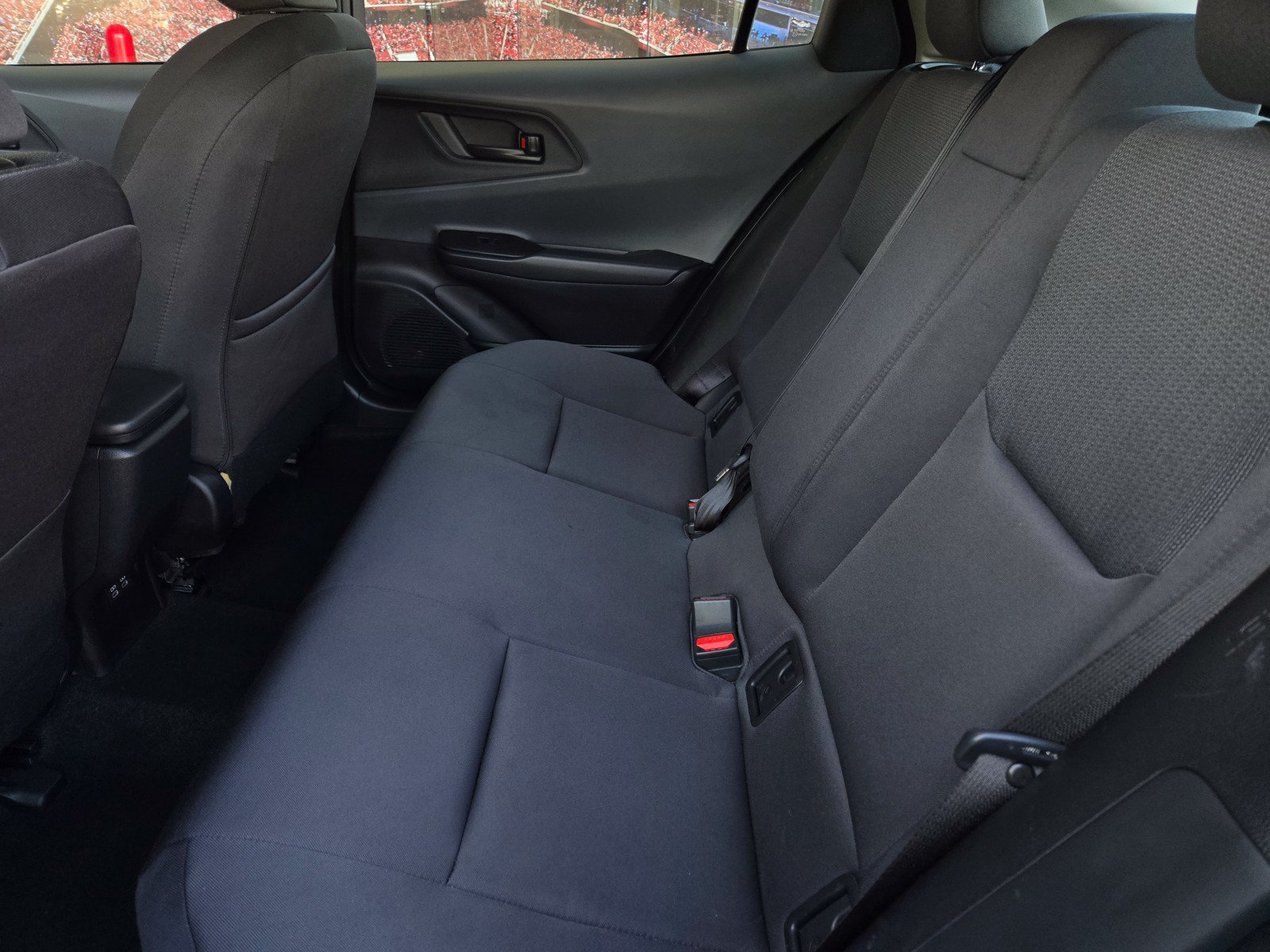 Certified 2025 Toyota Prius LE FWD image 11