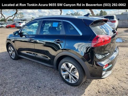 Used 2020 Kia Niro EX image 4