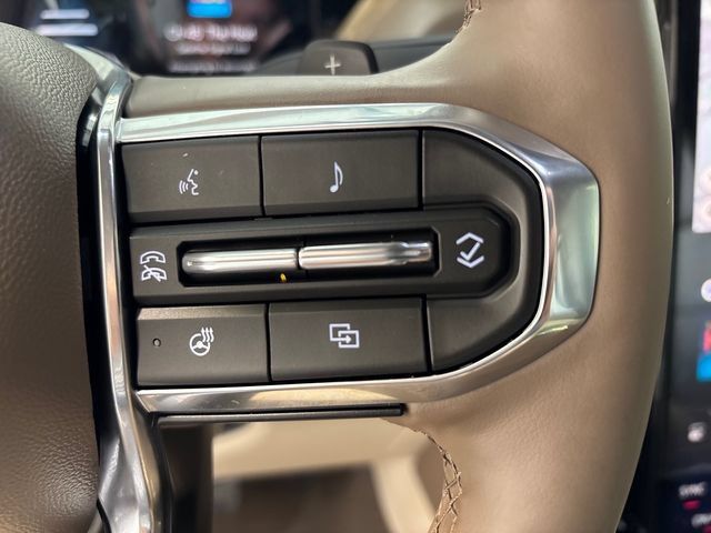 Used 2026 GMC Yukon Denali AWD/4WD image 9
