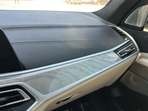 Used 2021 BMW X7 M50i AWD/4WD image 45