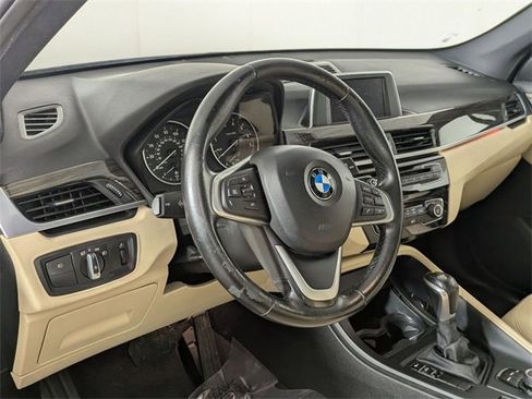 Used 2018 BMW X1 sDrive28i image 9