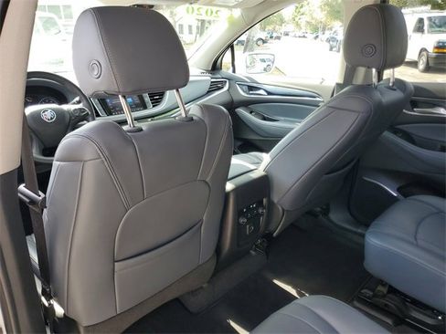 Used 2020 Buick Enclave Essence image 12
