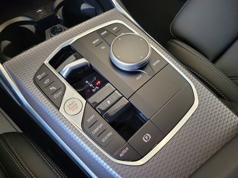 New 2026 BMW 330i xDrive Sedan w/ Convenience Package image 22