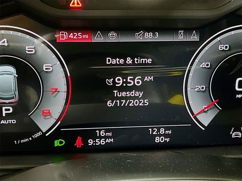 New 2025 Audi Q8 Premium image 13