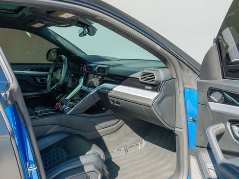 Used 2021 Lamborghini Urus image 63