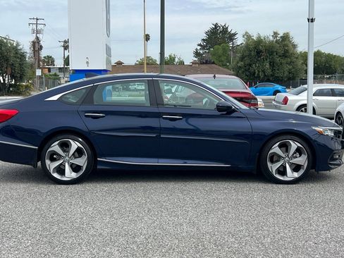 Used 2019 Honda Accord Touring image 7